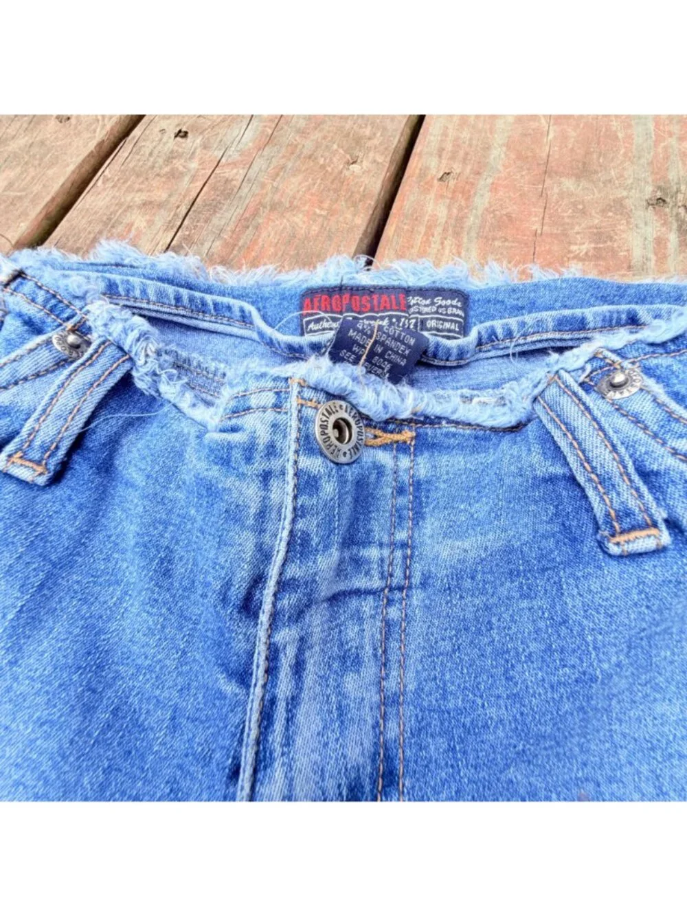 y2k Aeropostale Womens High-Waisted Blue Denim Shorts Size 9/10 Frayed Hem